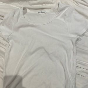 white gap ribbed shirt